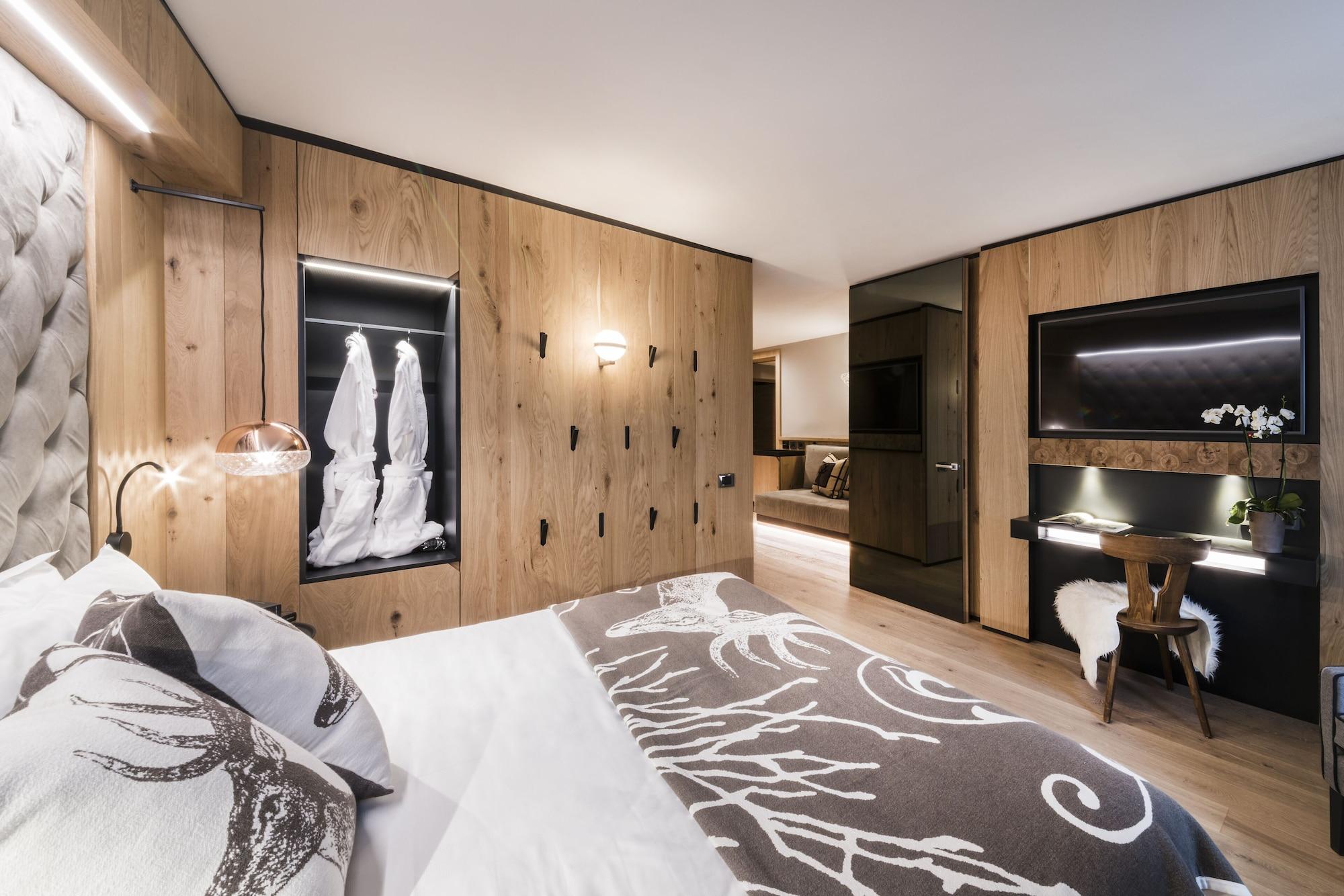Majestic Hotel Мадонна-ди-Кампильо Экстерьер фото