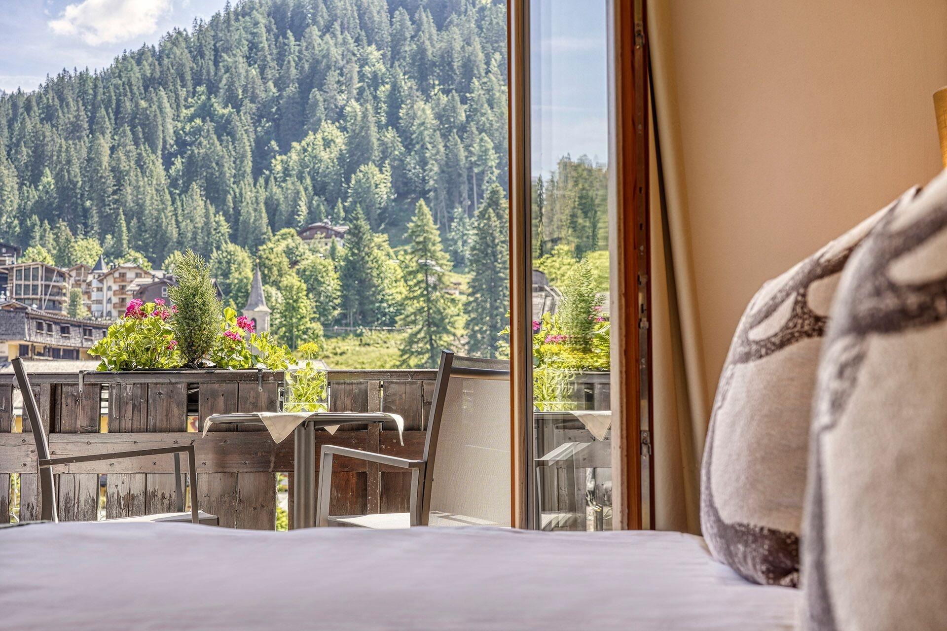 Majestic Hotel Мадонна-ди-Кампильо Экстерьер фото